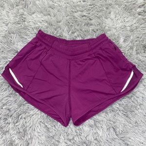 Lululemon hotty hot shorts 2.5